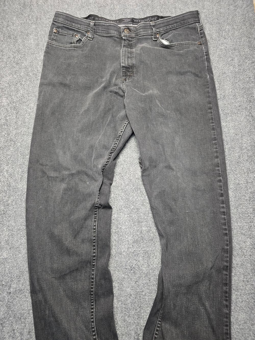 Wrangler Authentics Jeans Mens 38x32 Black Charcoal Straight Leg Faded Denim